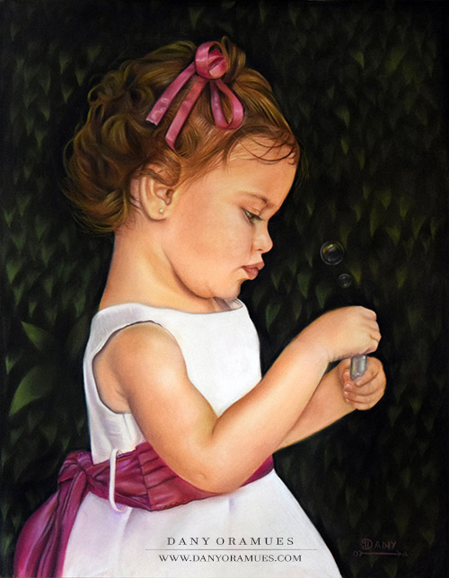 Retrato hasta medio cuerpo de una niña de perfil